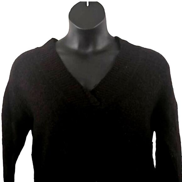 Nine West Women's V-Neck Sweater - Size Small (NWT) - Picture 3 of 9